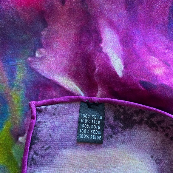 Silk printed scarf - Picture 4 of 6